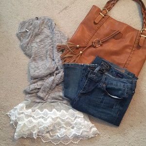 V neck long sleeved tunic with lace